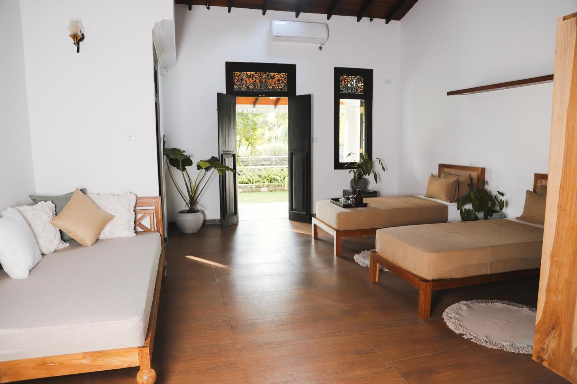فندق Roots Retreat أونا واتونا الغرفة الصورة